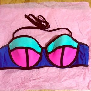 Xhileration Colorblock Bikini Top